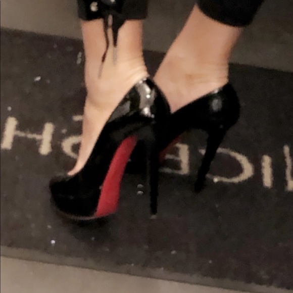 Shoes - Picture 6 of 6